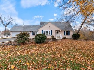 220 Pelham St, Methuen, MA 01844