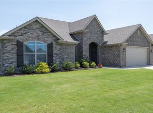 4373 W Divide Dr, Fayetteville, AR 72704