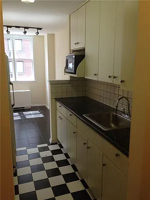 Rented by R New York | media 19