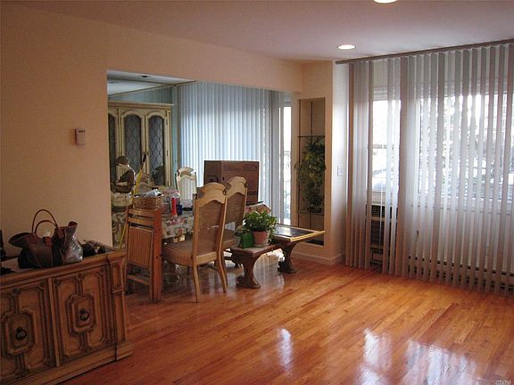 2nd image of 20916 23rd Ave