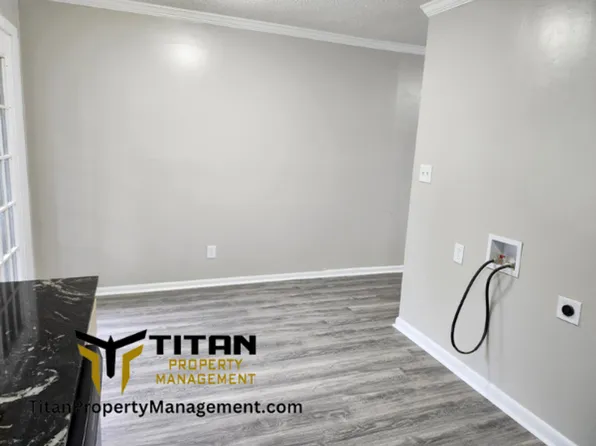 1619 Longview St APT D, Benton, AR 72015