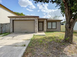 9958 Misty Plain Dr, San Antonio, TX 78245
