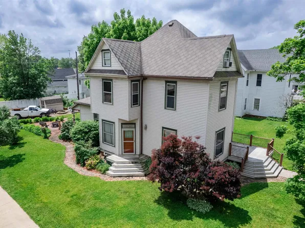 306 E Wabash St, Converse, IN 46919