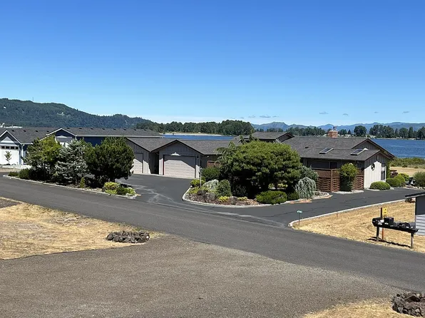 47083 River Ranch Ln, Westport, OR 97016