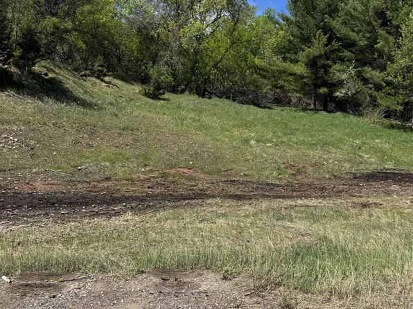 222 N Merritt Ave, Iron Mountain, MI 49801