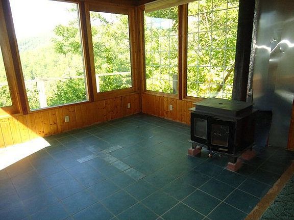2nd image of 288 Thorpe Dr