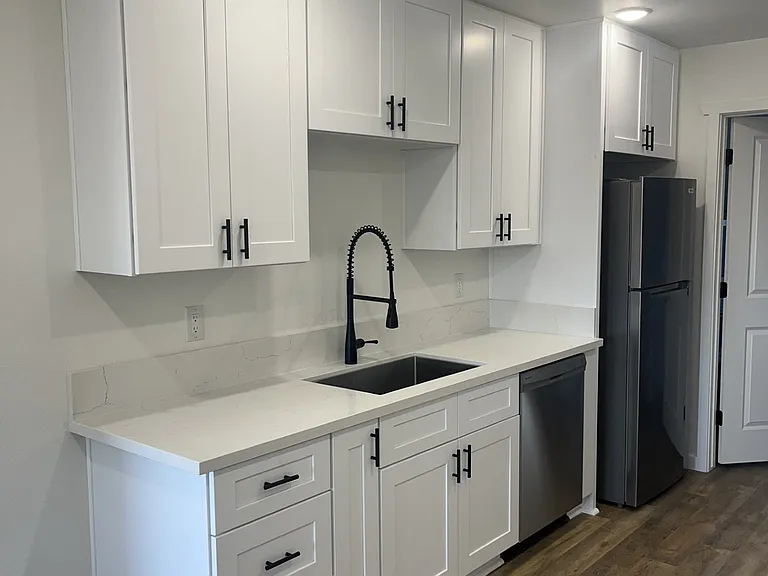 444 S 1st St E #1 — Photo 7