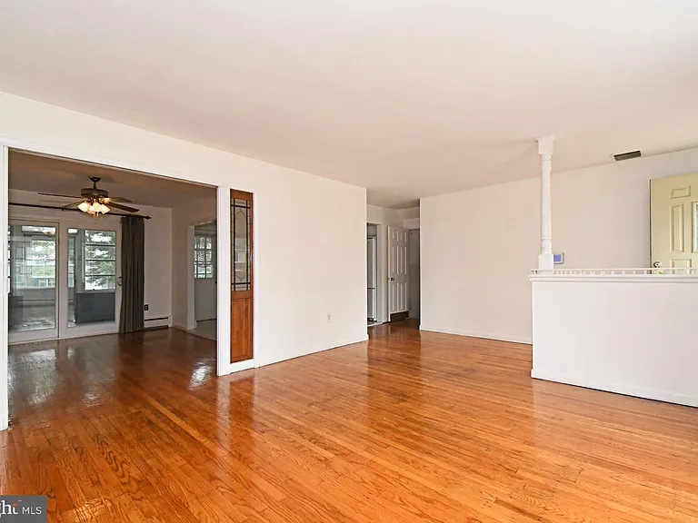 559 General Muhlenberg Rd — Photo 3