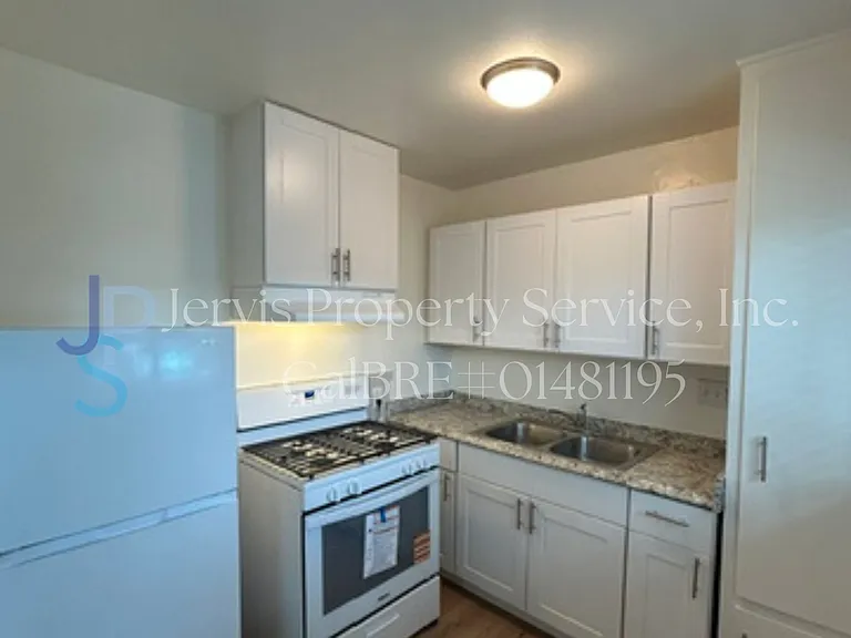 6304 Newlin Ave #D — Photo 3