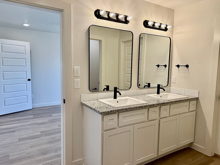 2408 Aberdeen Ave — Photo 14