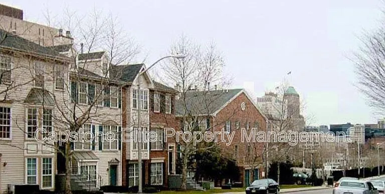 37 Howard Ct #3 — Photo 2
