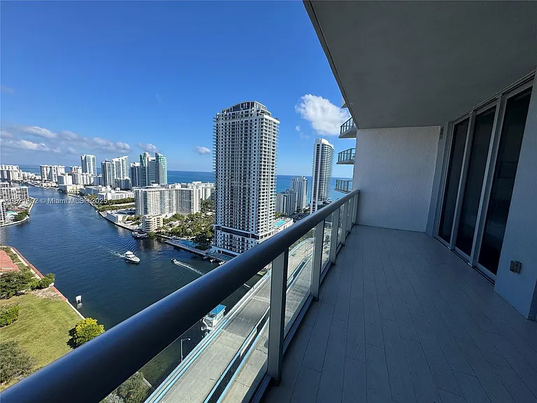 2600 E Hallandale Beach Blvd #3104 — Photo 7