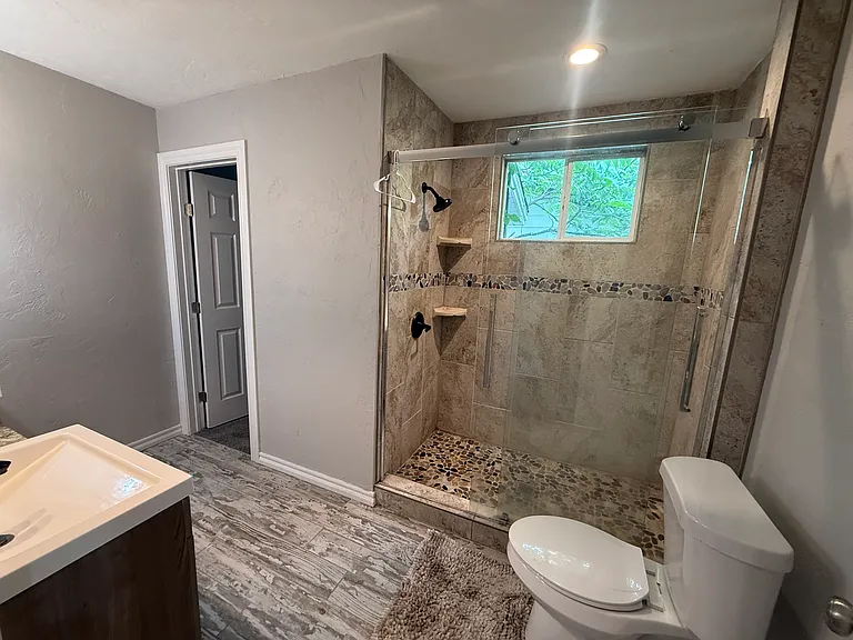 904 E Comanche St — Photo 14