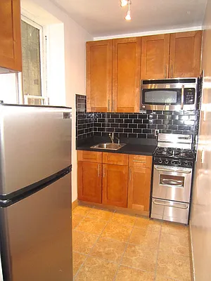 Rented by City Connections Realty | media 11