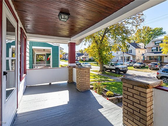 3rd image of 3521 W 127th St