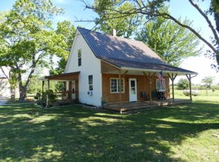 3261 S Farmers Retreat Rd, Dillsboro, IN 47018