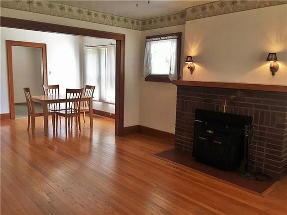 5th image of 3202 Woodlawn Ave