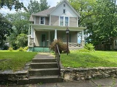 311 S Iowa Ave, Eagle Grove, IA, 50533