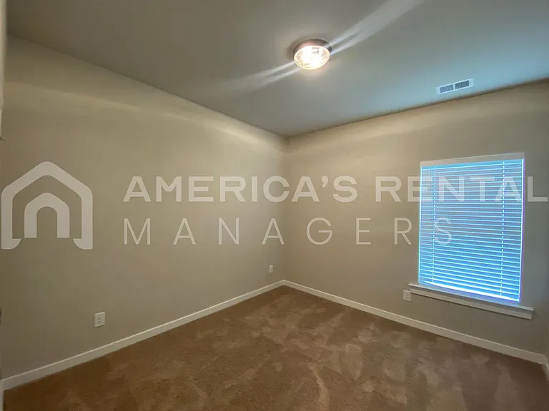 115 Avalon Way — Photo 11