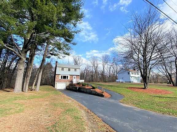 2nd image of 15 Appaloosa Dr #15