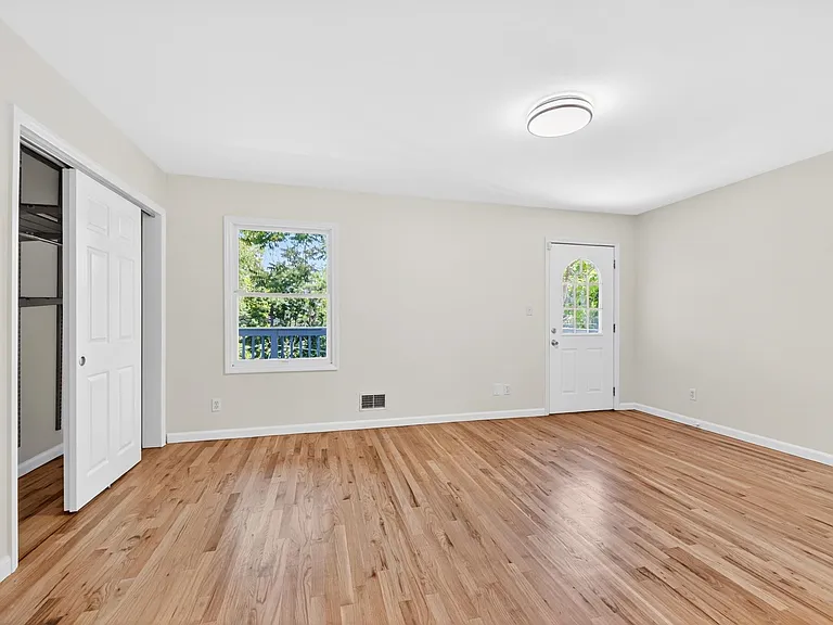 14 Elizabeth St #1 — Photo 17