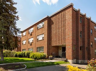 360 Park Rd #B3, West Hartford, CT 06119