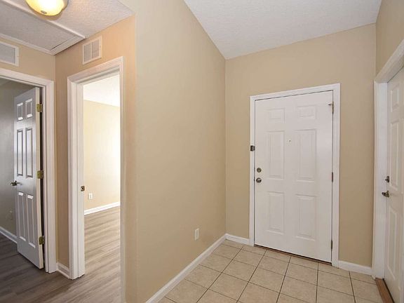 4th image of 57 Louisiana Dr #B