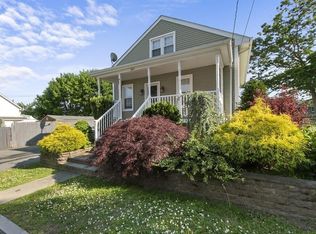 399 Grattan St, Fall River, MA 02721