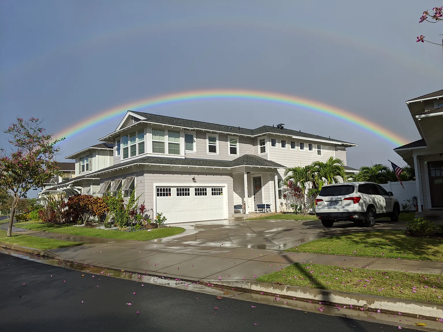 4 bed, 2071 sqft, $5,700 — Photo 1