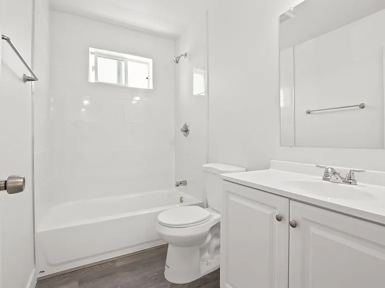 428 W Oliver Street — Photo 8
