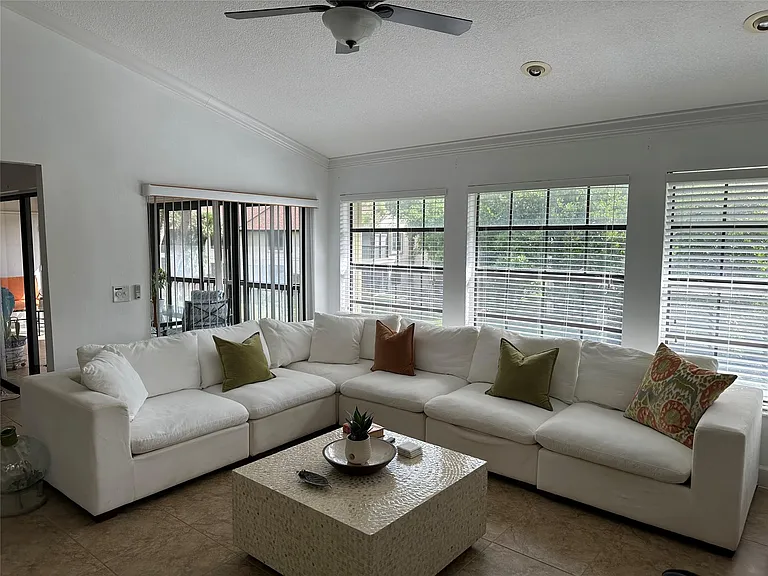 3024 Lucerne Park Dr — Photo 18