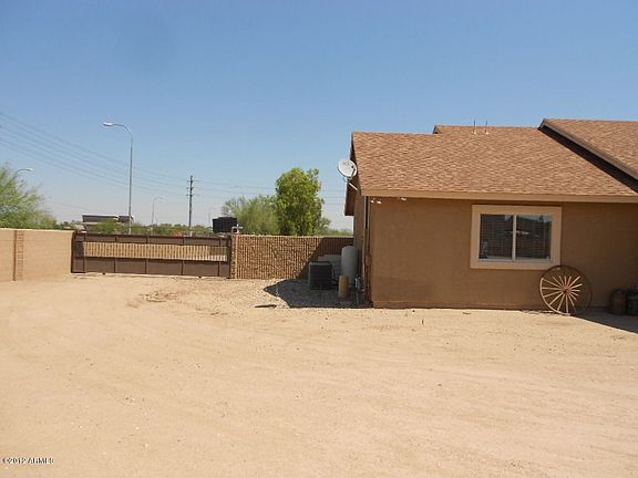 3rd image of 8233 W Country Gables Dr
