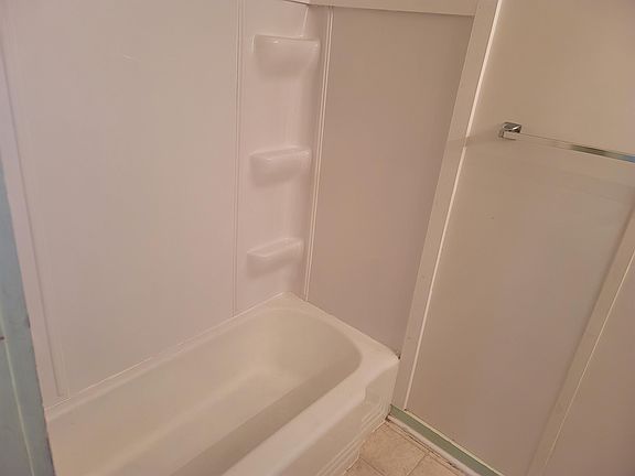 5th image of 506 S Michigan Ave APT 3