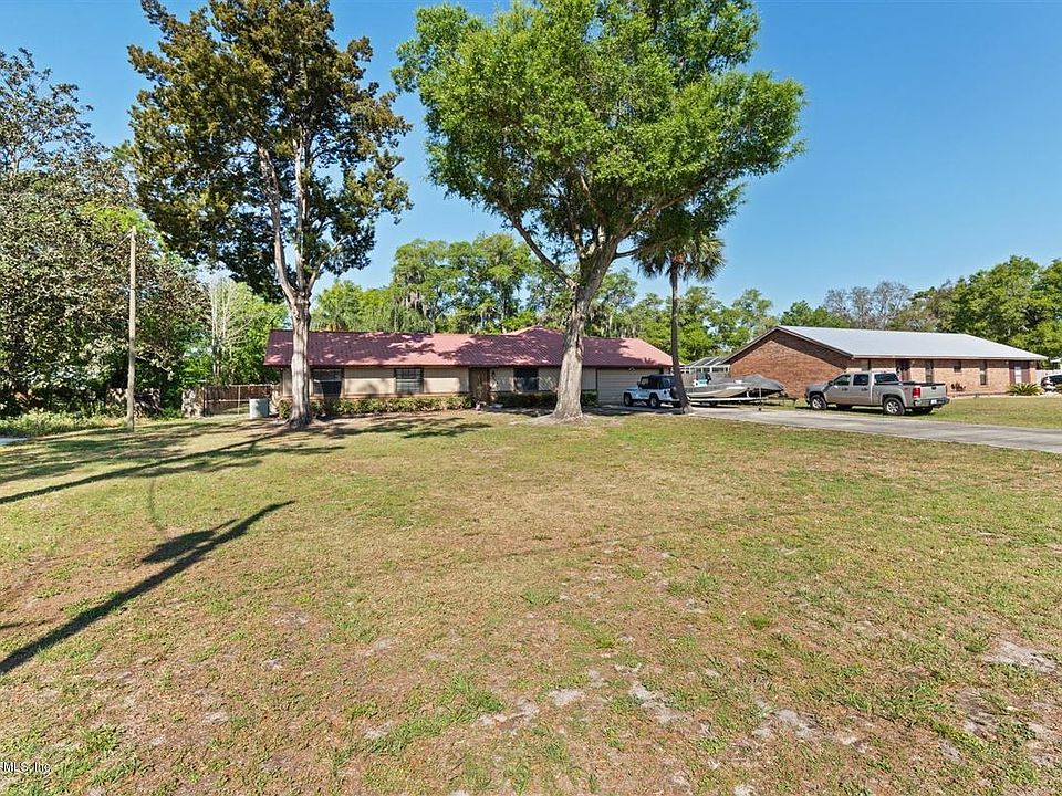 1st image of 115 Pine Oak Dr