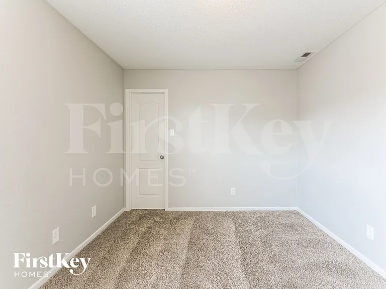 12960 E 131st St — Photo 11