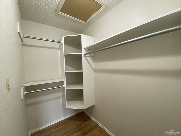 2132 W Iris Ave #2 — Photo 8