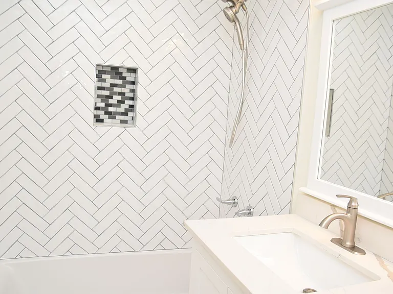 5724 Hillcrest Dr SW — Photo 10