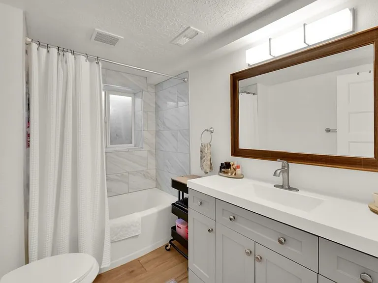 12033 S 1900 W — Photo 8