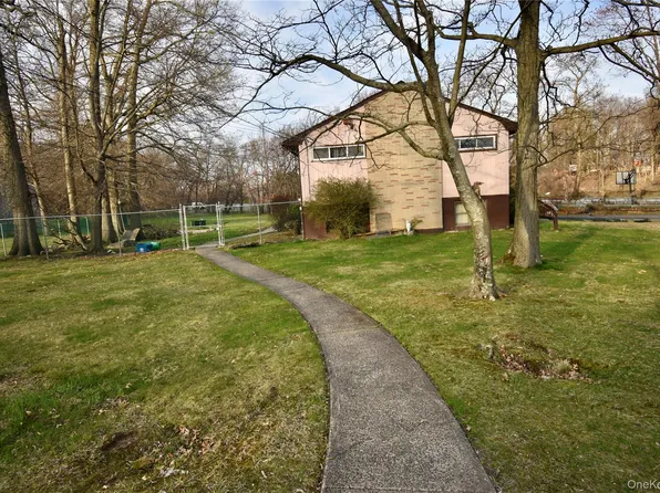 130 Scotland Hill Road, Spring Valley, NY 10977