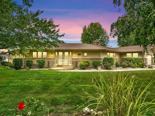 1535 Columbine Dr, Schaumburg, IL 60173