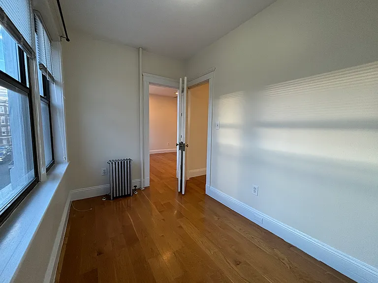 240 Kelton St #7 — Photo 12