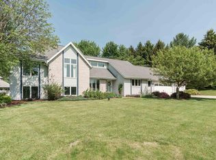 2321 E Pine Tree Ct, Milton, WI 53563