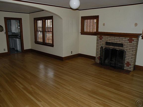 3rd image of 309 Plymouth St