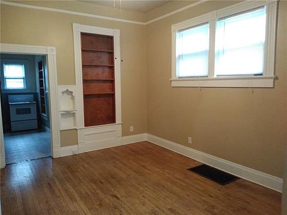 3rd image of 311 S 17th St