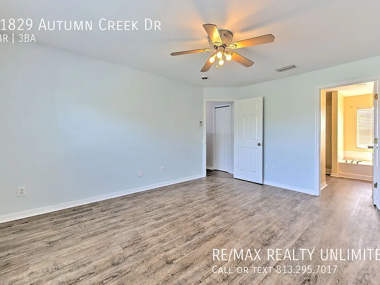 11829 Autumn Creek Dr — Photo 17