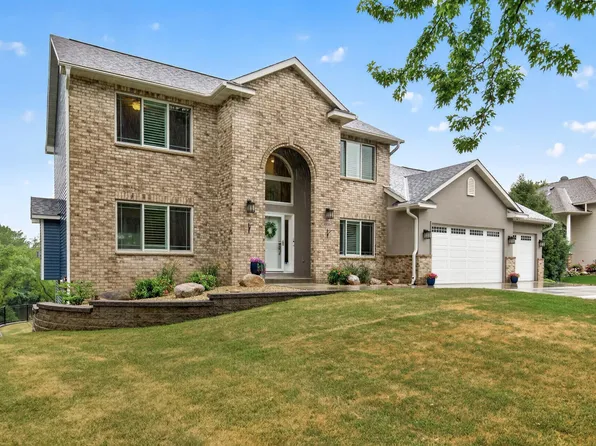 8939 Heatherton Ridge Dr, Savage, MN 55378