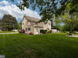 7 Pine Tree Dr, Royersford, PA 19468