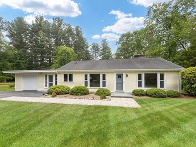 456 Prentice St, Holliston, MA, 01746