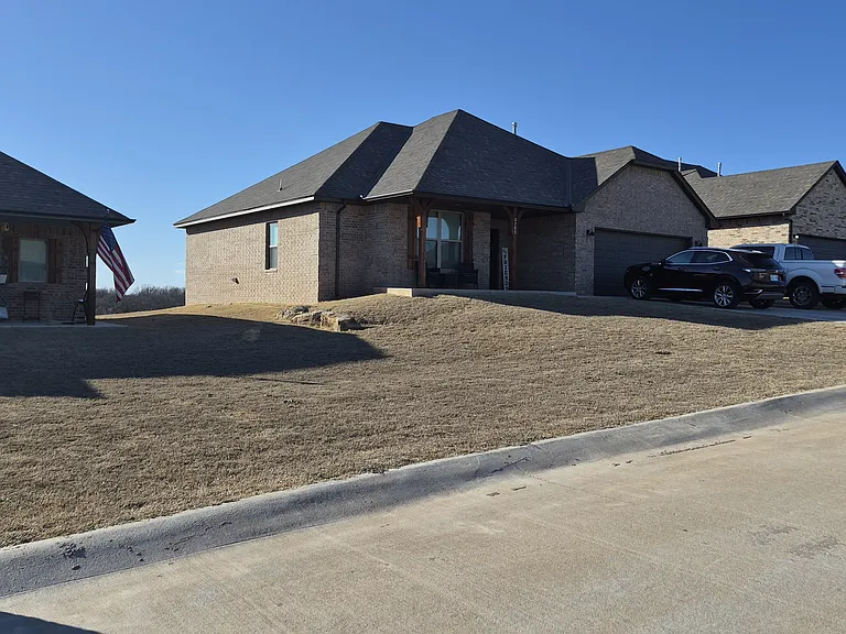 2705 Cedar Ridge Rd — Photo 2