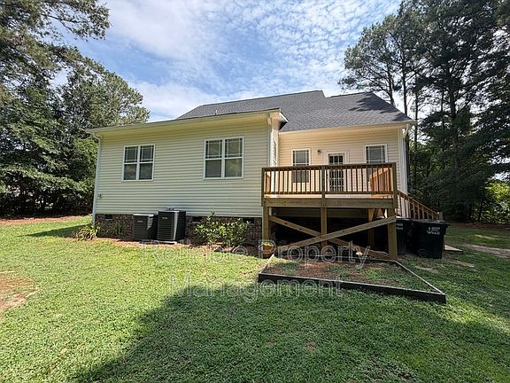 4th image of 92 Bounty Cir